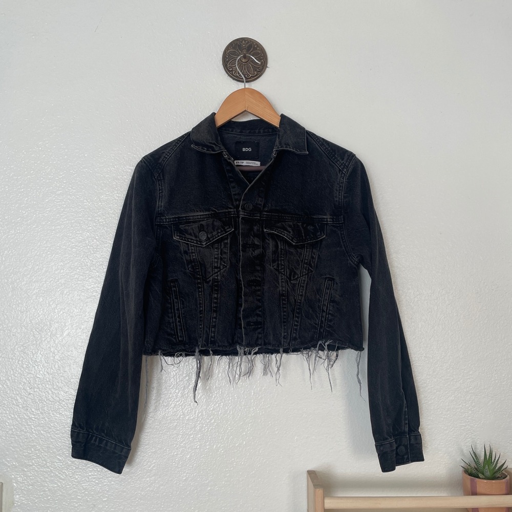 BDG Urban Outfitters‎ Black Cropped Raw Hem Denim Jacket No Side Pockets XS